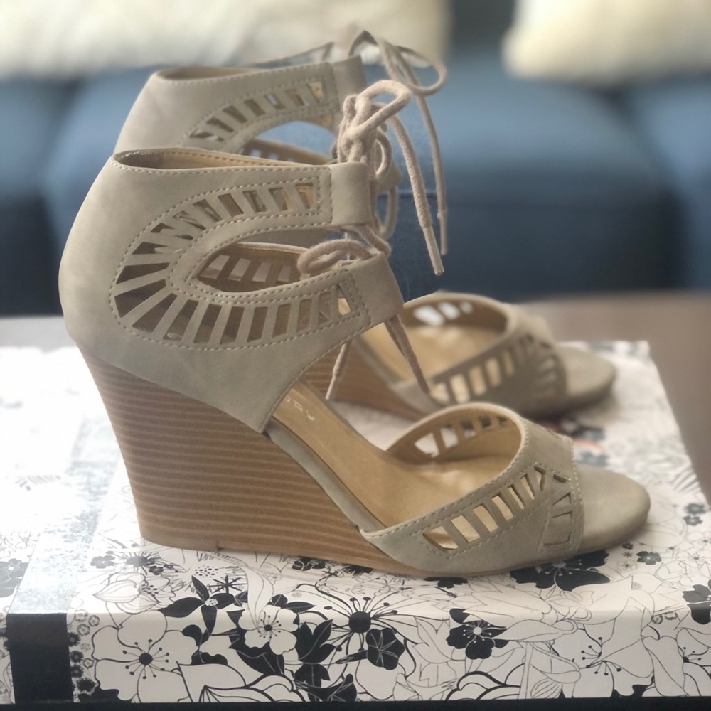 Grey Lace Wedges